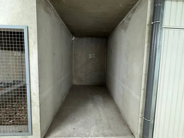 Parking 8 m² 