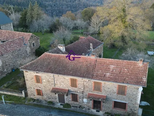 Maison de caractère familiale T7 
