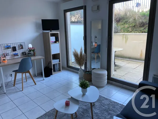 Studio 1 pièce 23 m² 