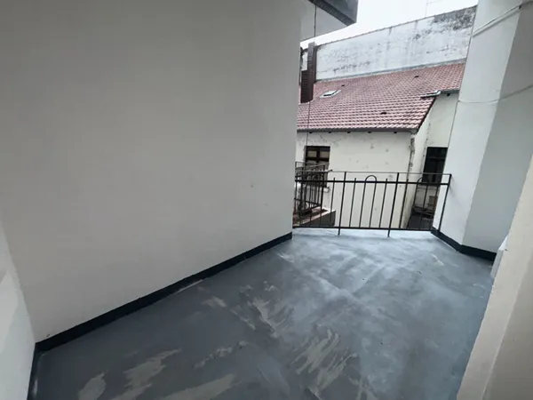 Appartement F3 rénové avec balcon - Centre-ville de Sarreguemines 