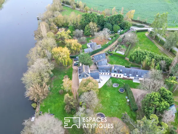 Propriété avec berge privative sur la Mayenne sur plus de 3 hectares 