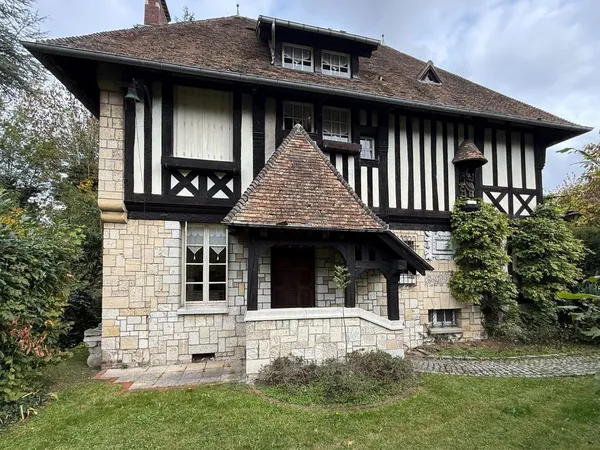 Maison individuelle 9 pièces 207 m² 