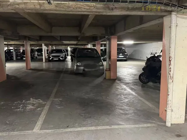 Parking 14 m² 