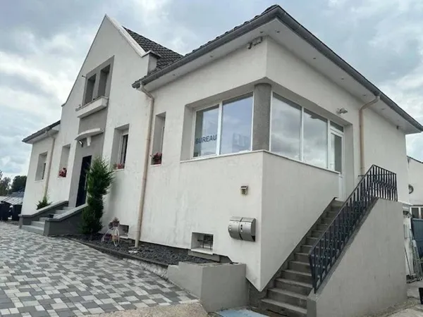 Maison 4 pièces 130 m² 