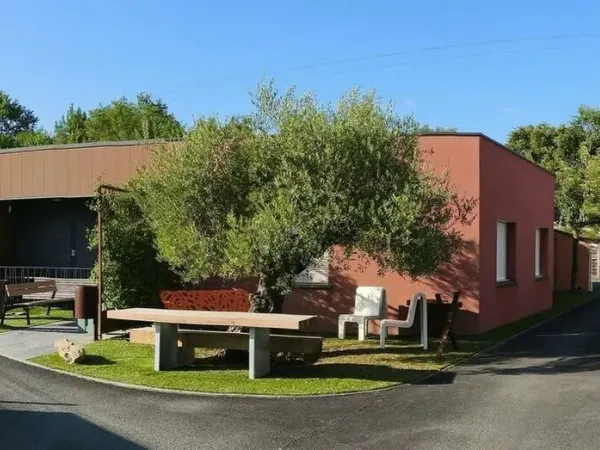 LOCAL COMMERCIAL A VENDRE 