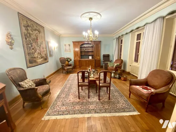Maison 9 pièces 267 m² 