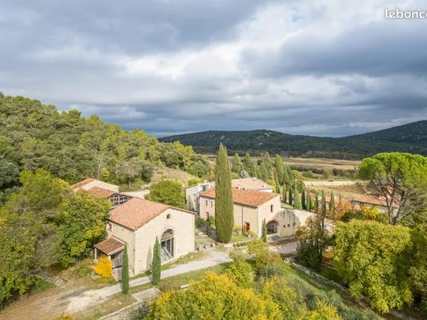 Maison 20 pièces 2952 m² 