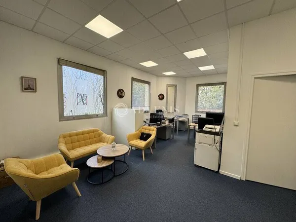 Bureau 75 m² 