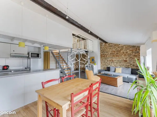 Loft 2 pièces 71 m² 