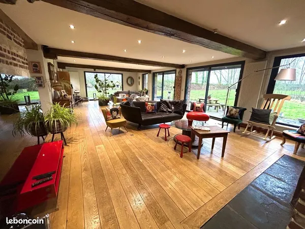 Maison 9 pièces 255 m² 