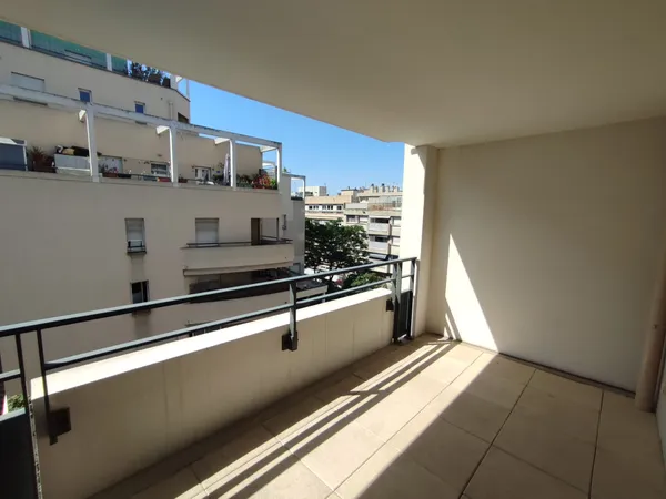 T3 TERRASE / PARKING LODI/ BAILLE 