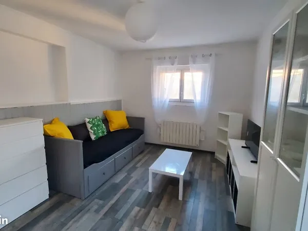 Studio meublé plein pied 