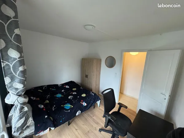 Chambre Meublée 