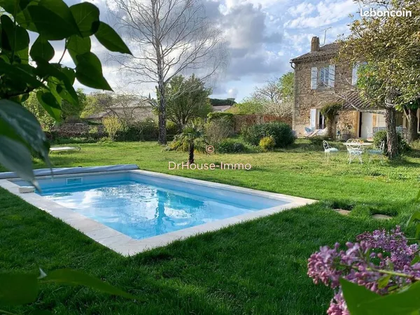 Mas 6 pièces 228 m² 