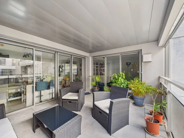 Vends appartement 3 chambres avec loggia de 12m² 