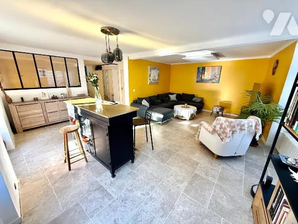 Maison 7 pièces 212 m² 