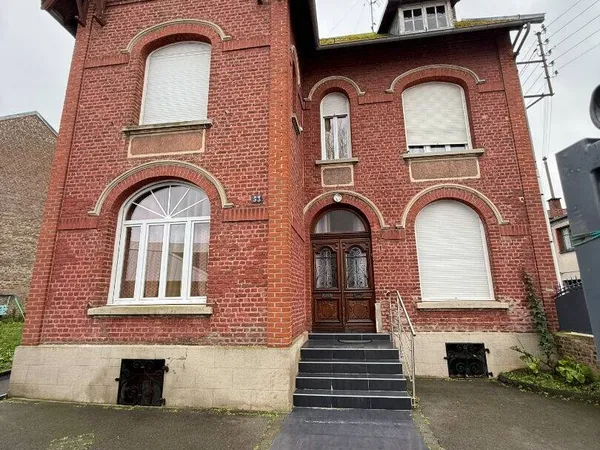 Maison 8 pièces 227 m² 