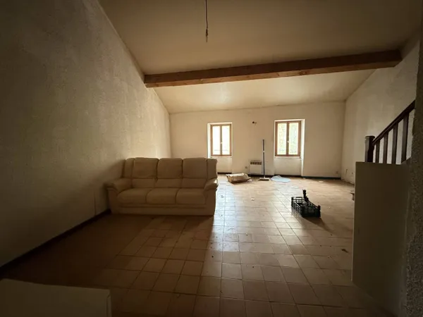 Maison 5 pièces 319 m² 