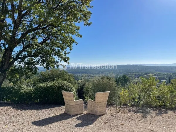Villa a Lorgues, avec belle vue, 3 chambres,
