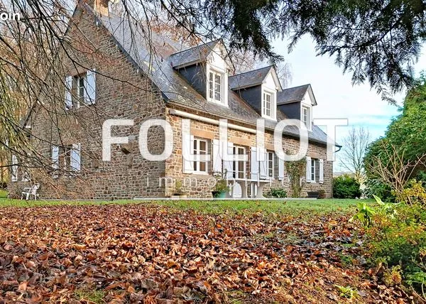Maison 10 pièces 235 m² 