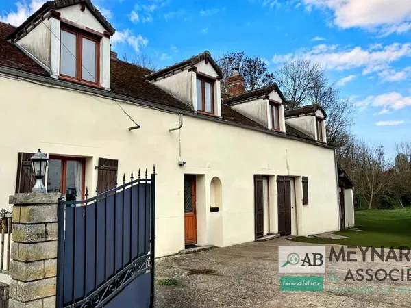 A 5 minutes de La FERTE GAUCHE maison familiale de 178 M2 ,4 