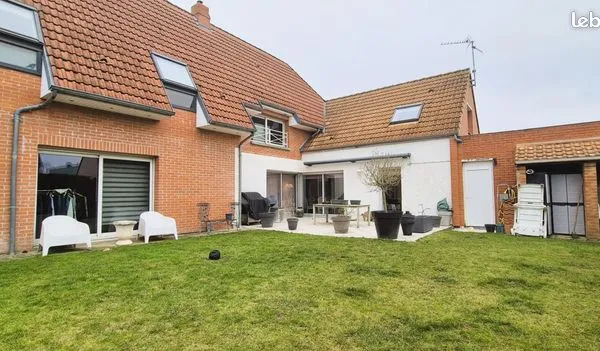 Maison 8 pièces 210 m² 
