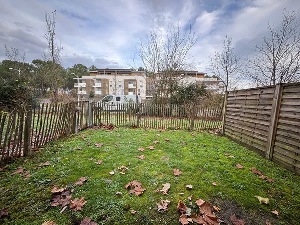 Studio 1 pièce 24 m² 
