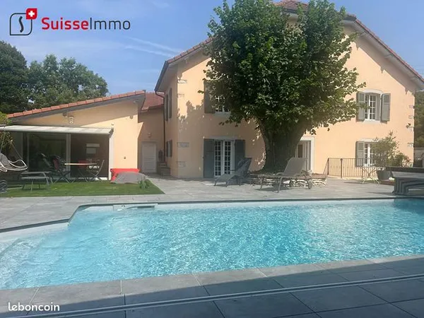 Maison 10 pièces 295 m² 