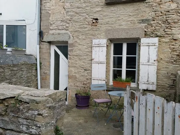 Petite maison à rénover 5mns du Becquet 