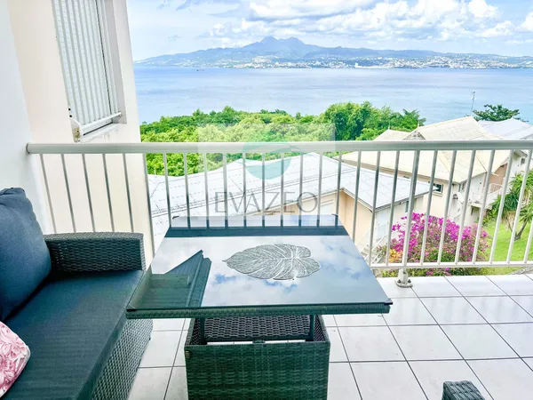 Appartement T2 de 37m2 + terrasse 12m2 TROIS ILETS 