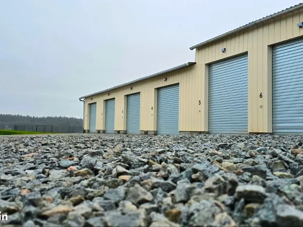 80 m2 location Box stockage atelier 