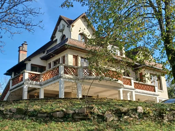 Maison 9 pièces 260 m² 