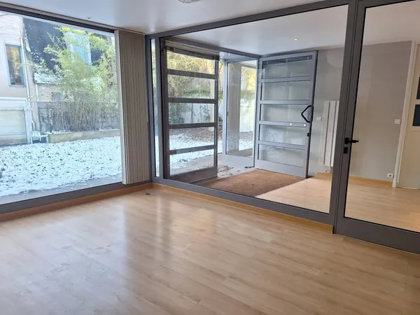 A VENDRE LOFT AVEC JARDIN QUARTIER CATHEDRALE REF FG-GI-V0473 