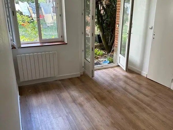 Studio 1 pièce 20 m² 