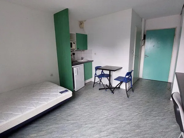Studio 1 pièce 19 m² 