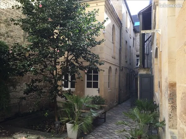 Studio 1 pièce 21 m² 