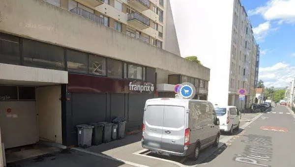 Parking 12 m²