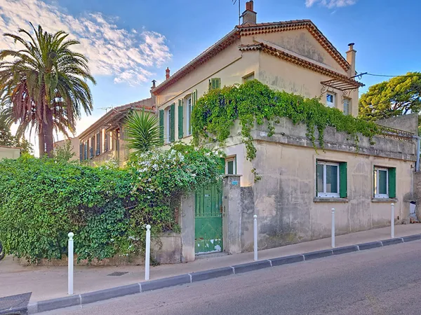Toulon EST à proximité d'Ortolan Maison Toulon de 5 pièces de 110m² 