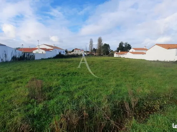 Terrain 2 745 m² Barbatre 