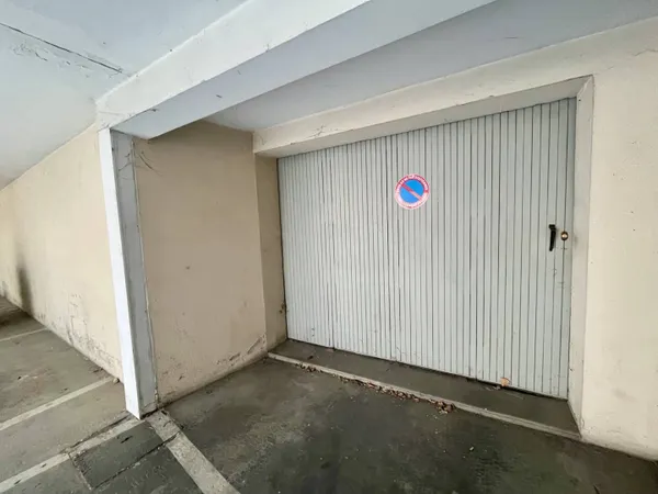 Parking 14 m² 