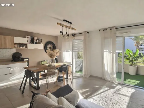 Appartement T3 Fréjus Caïs / piscine 
