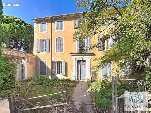 Maison 16 pièces 344 m² 