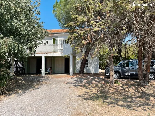 Maison de ville 80 M2 + 640 M2 terrain 