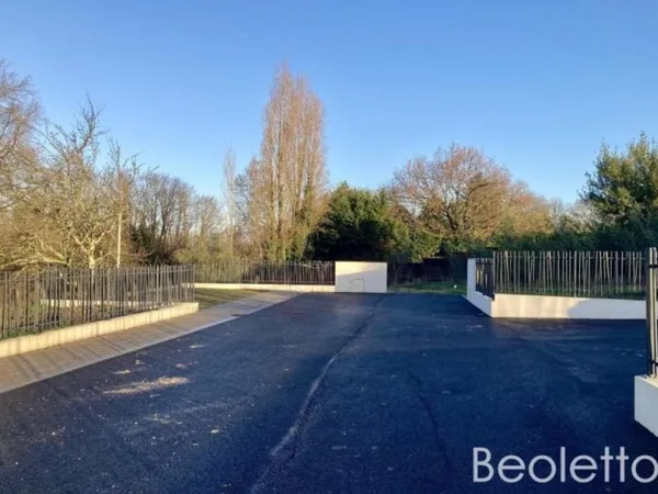 Terrain 380 m² 