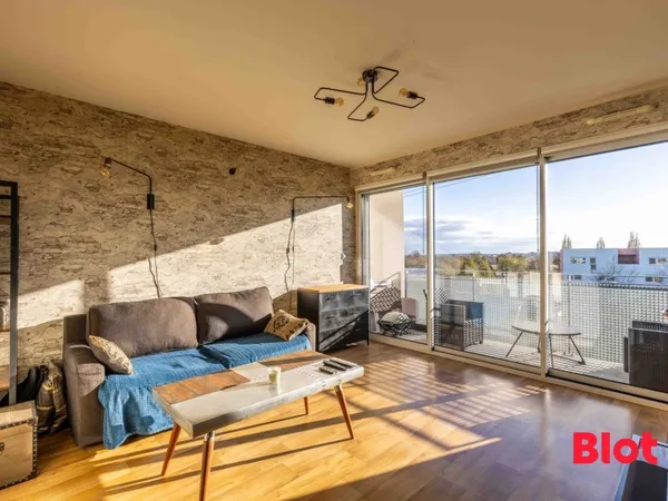 À VENDRE BLOT IMMOBILIER - Bel appartement contemporain T3 de 58m² en dernier étage - ACIGNÉ 