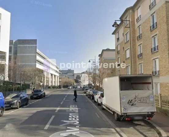Commerce beauté/coiffure 77 m² 