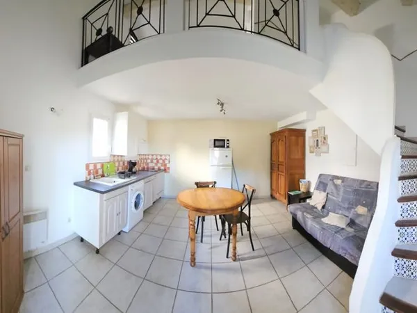 Studio duplex en location jusqu'au 01 juillet charges comprises 