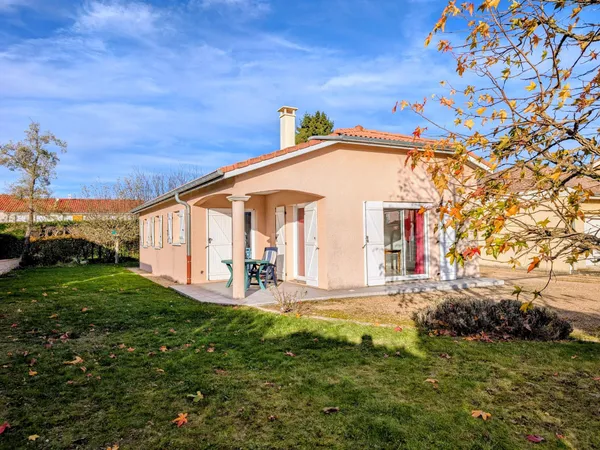 Villa récente de 100 m2 