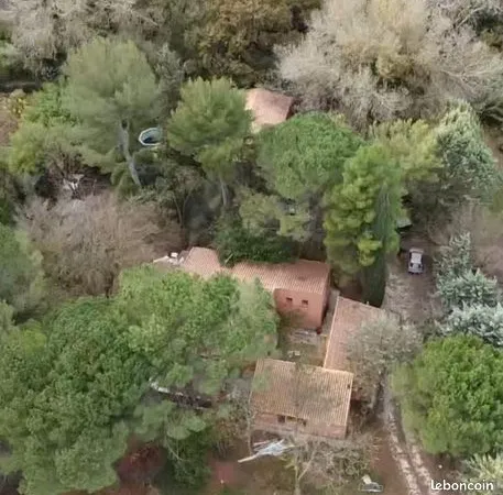 Maison 12 pièces 400 m² 