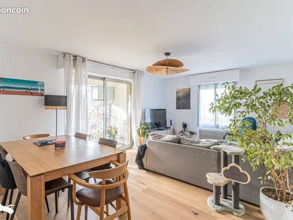 Appartement 4 pièces 81 m² 